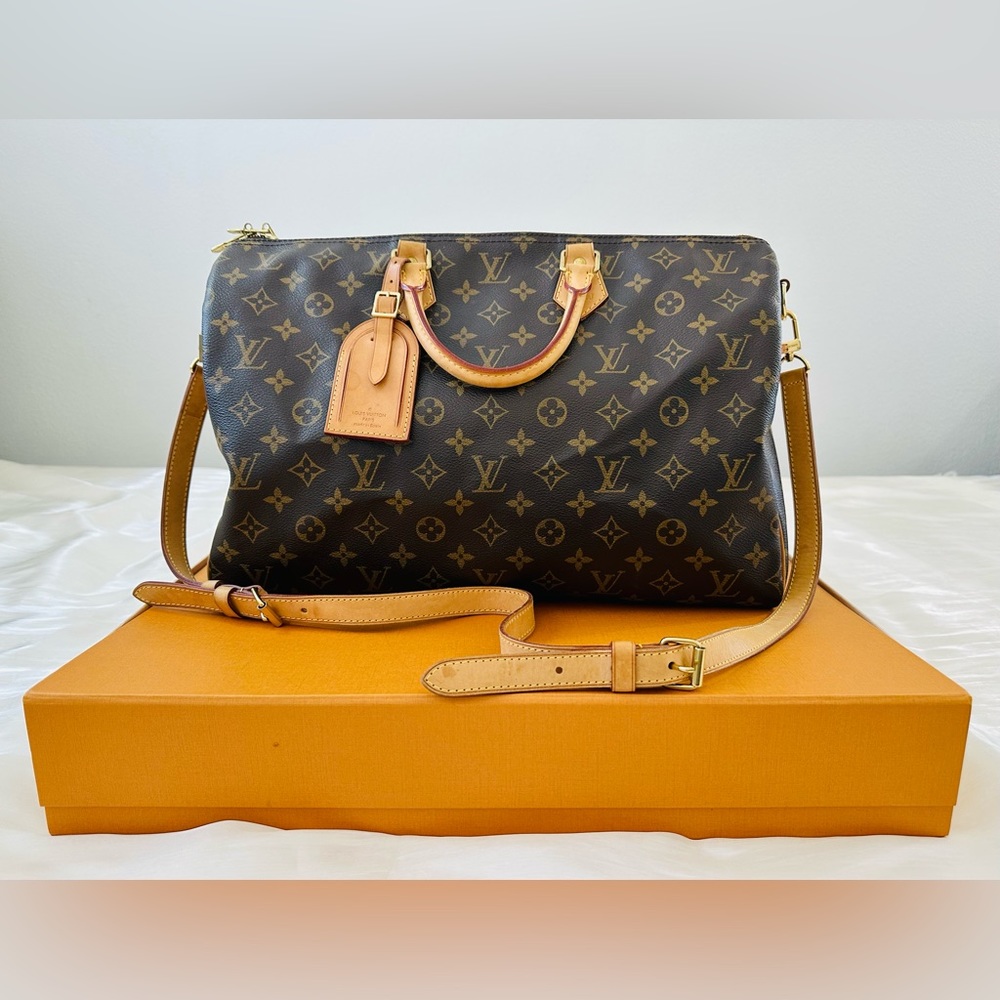 Louis Vuitton 40 Bandouliere